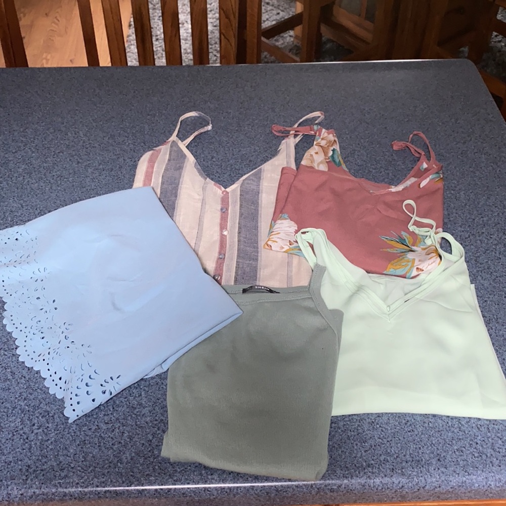 Size Large Tank Top Bundle NWOT